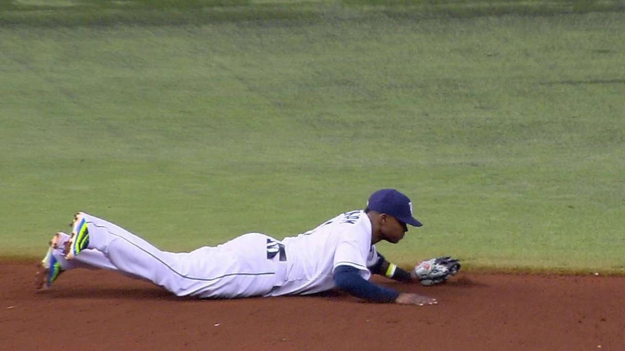 MIA@TB: Beckham makes diving stop up the middle