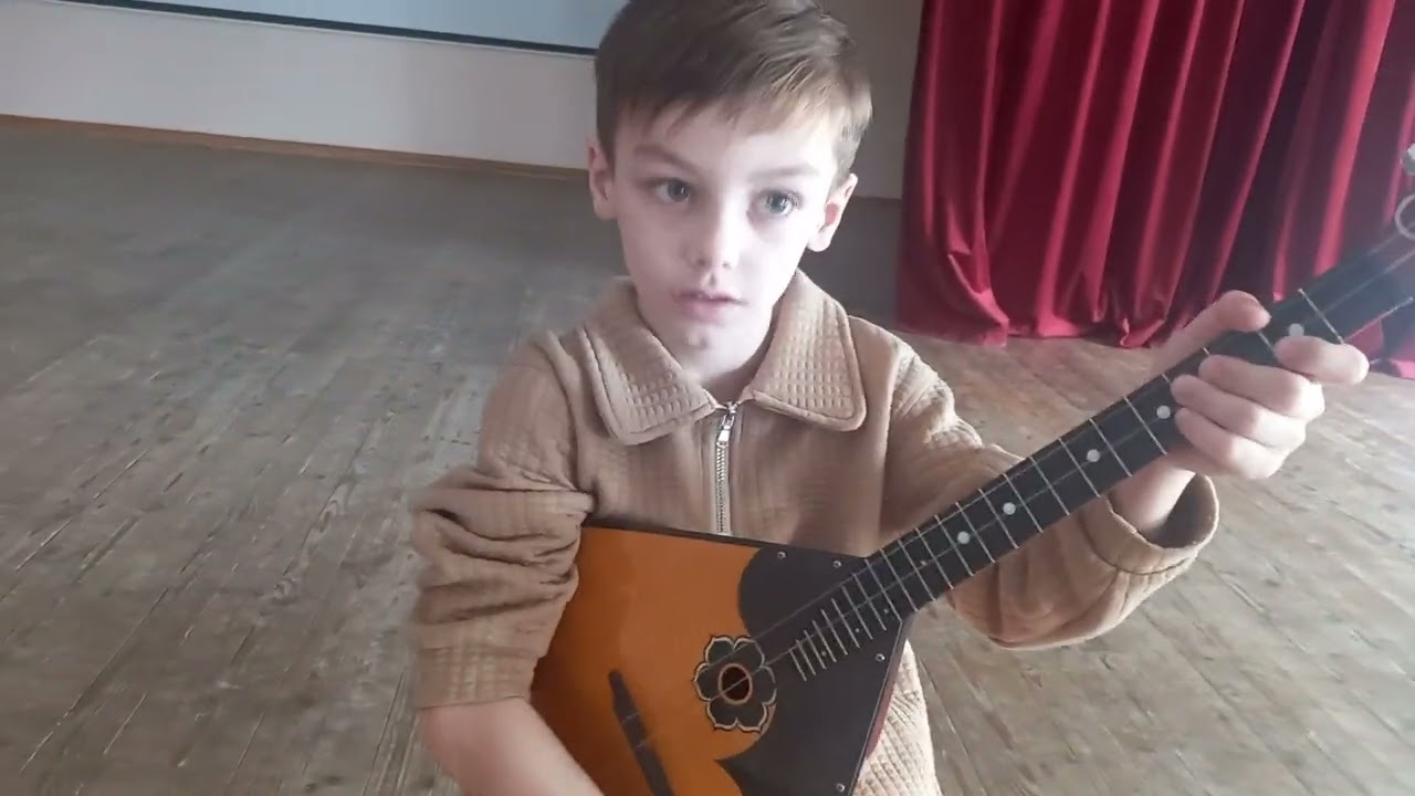 Занятия с Арсланом.  Учим штрих, приём звукоизвлечения !