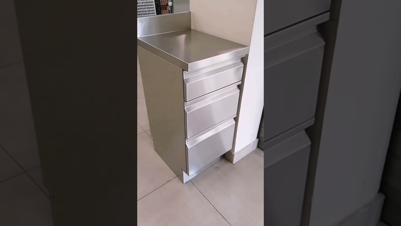Wall Cabinet With Concealed Hinges