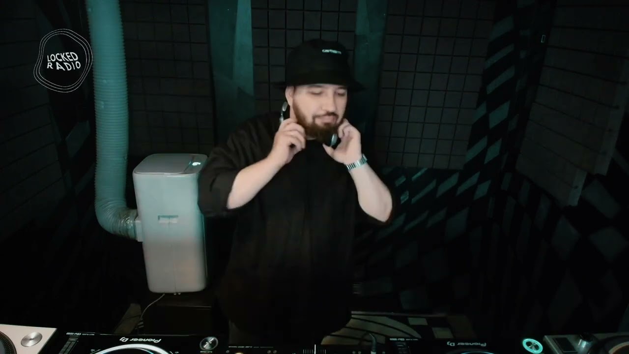 Artem Xio @ Locked Radio E002