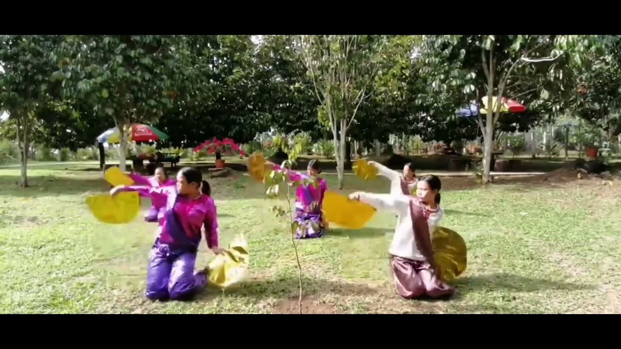 Muslim Fan Dance