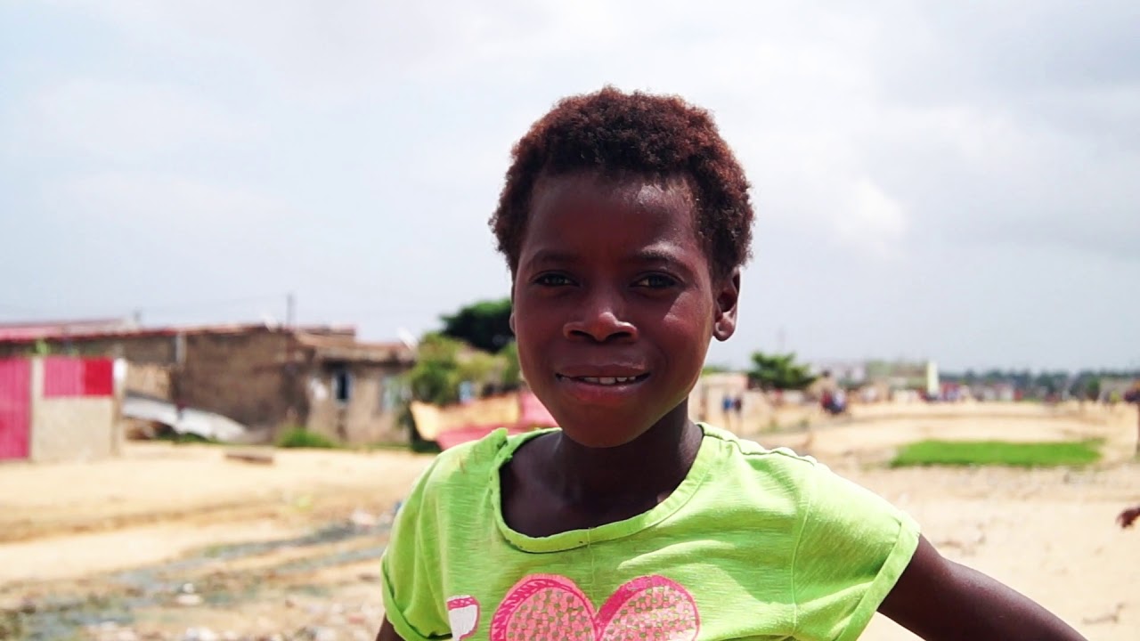 Alfabetização em  Luanda - Angola - Missão das Irmãs Catequistas Franciscanas