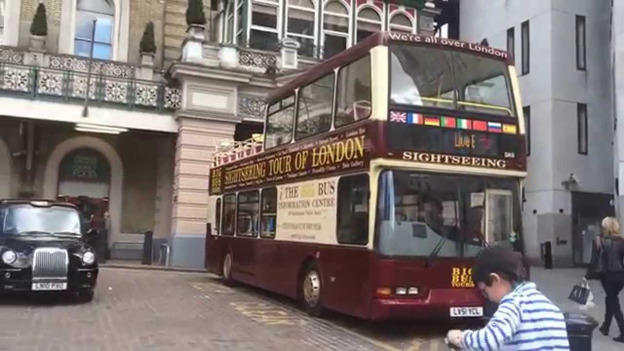 The  Queen's Walk