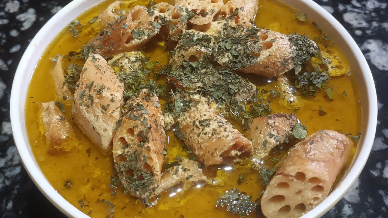 Nadru Yakhni | Kashmiri Style Kamal Kakdi Ki Yakhni | Lotus Stem in Curnd
