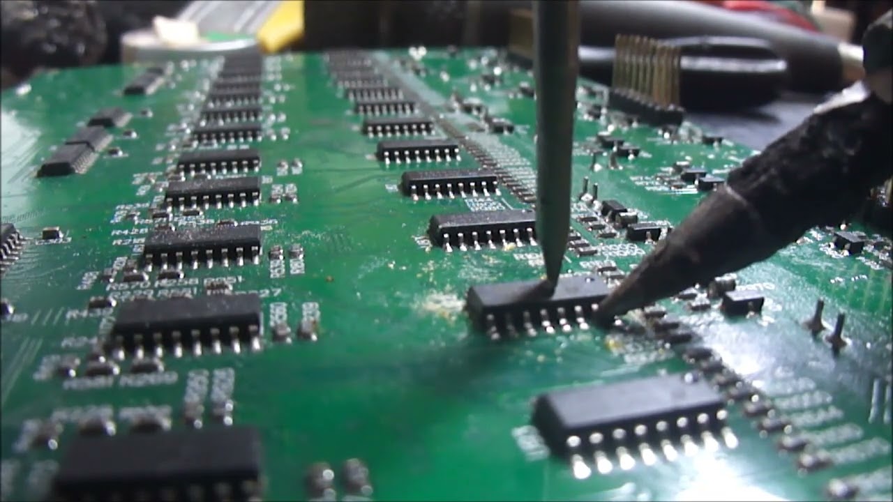 Defeito e conserto Soundcraft UI24R. Instalação de ventilador. Agradecimentos!
