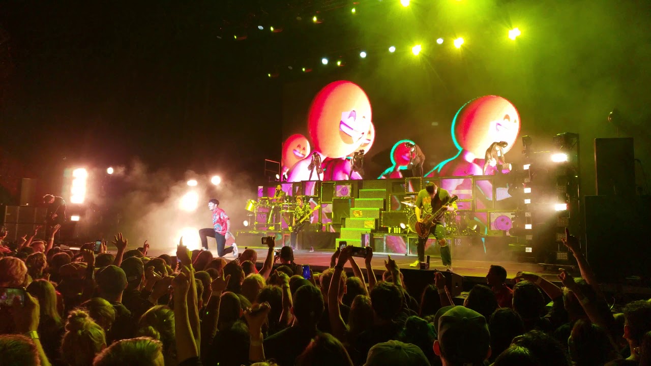 Bring Me The Horizon - Happy Song - 4K - Live @ Viejas Arena in San Diego 10/19/19