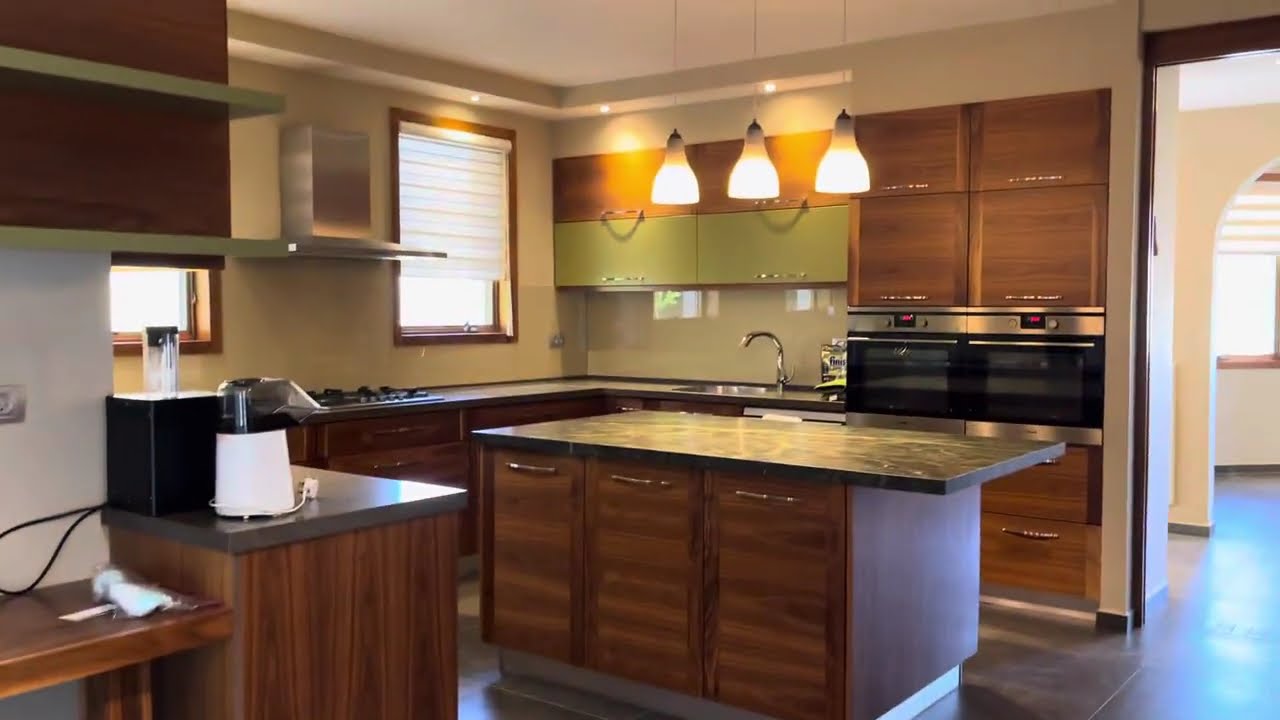 Stunning house 400 m for sale Efrat Zayit Hamenorah st