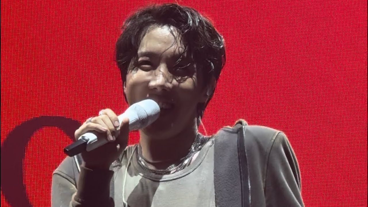 Hobi learned “Howdy Y’all” from Spongebob!! Fancam 250327 J-hope Hope on the Stage BTS San Antonio