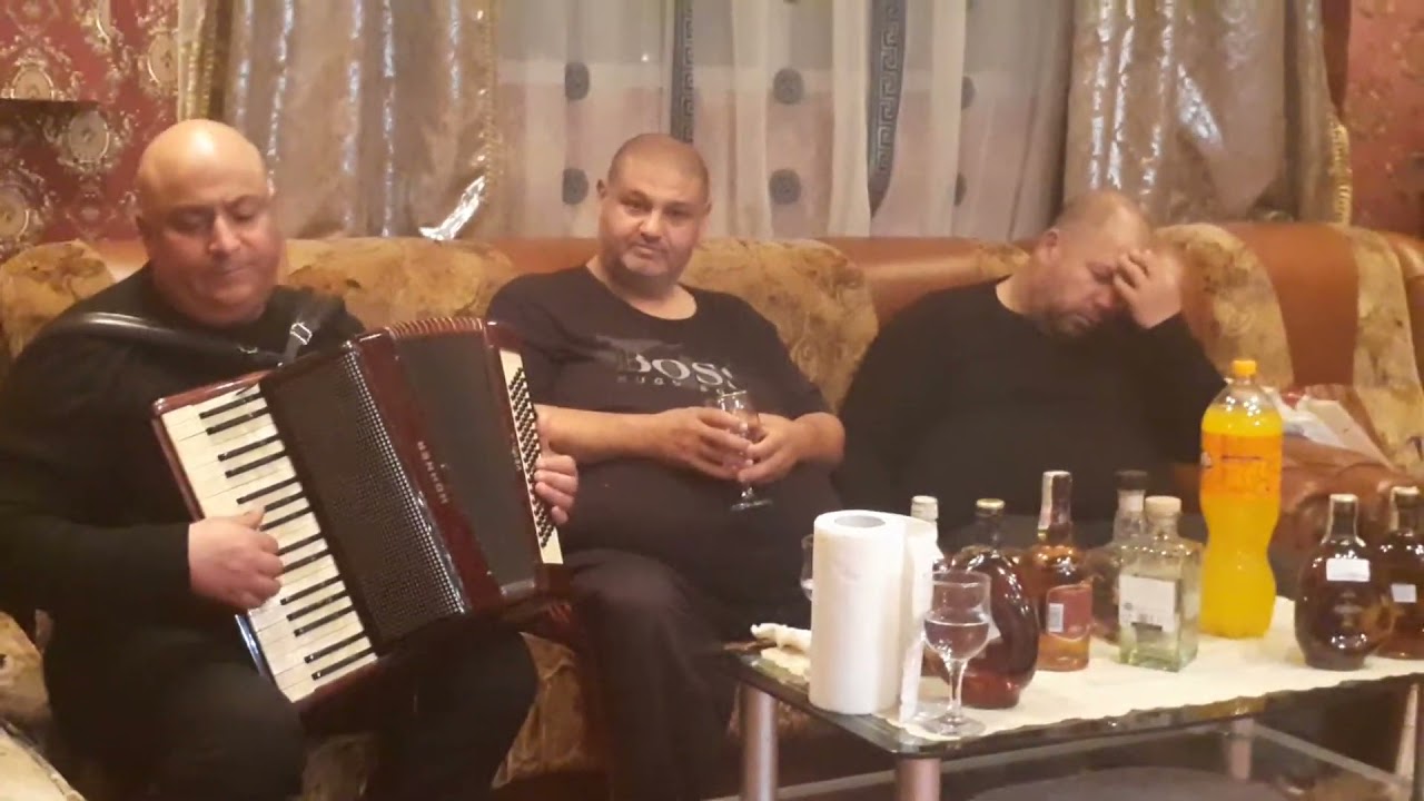 melisor de la Bărbulești canta pentru Adi de la Turnu Măgurele in pragul sărbătorilor de Paște 2021