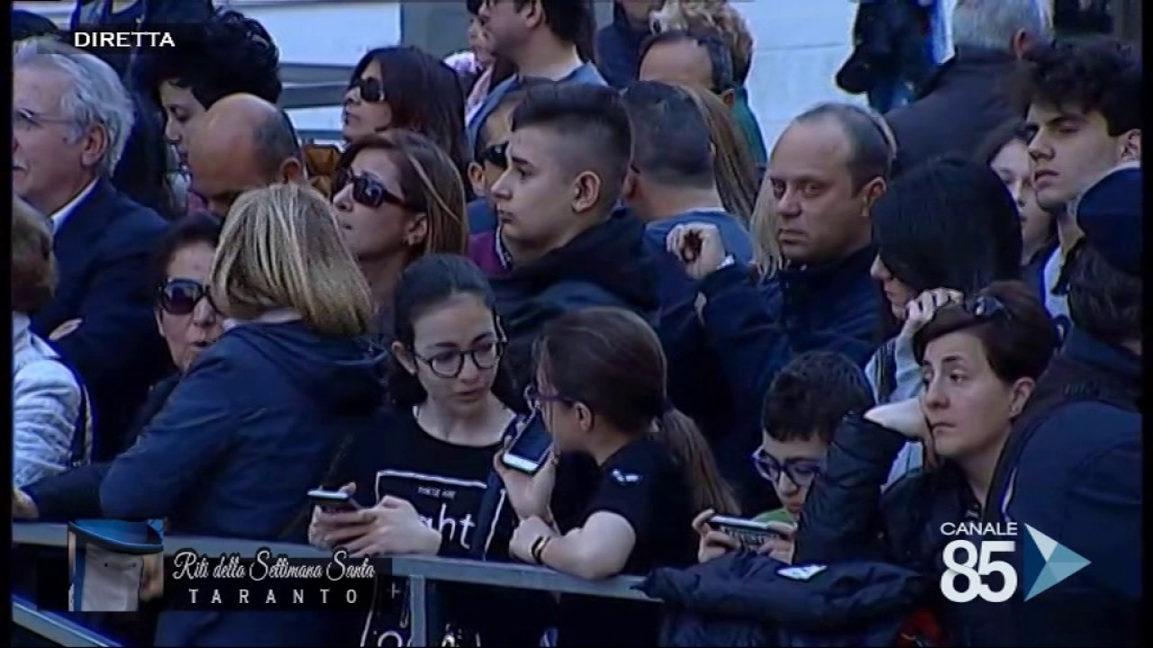 La PROCESSIONE DEI MISTERI VENERDI' SANTO TARANTO 14 04 2017