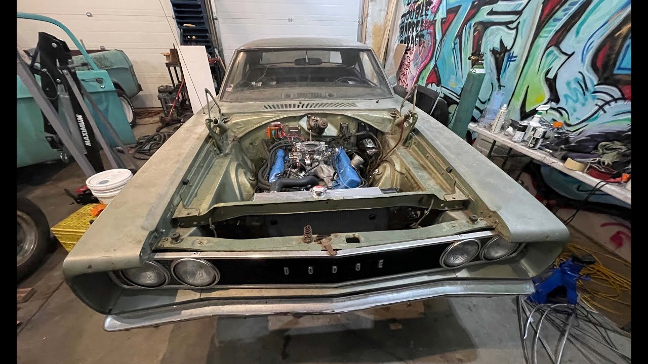 Rebuilding a barnfind 1968 Super Bee Pt.2! FIRST START 383 Mopar!