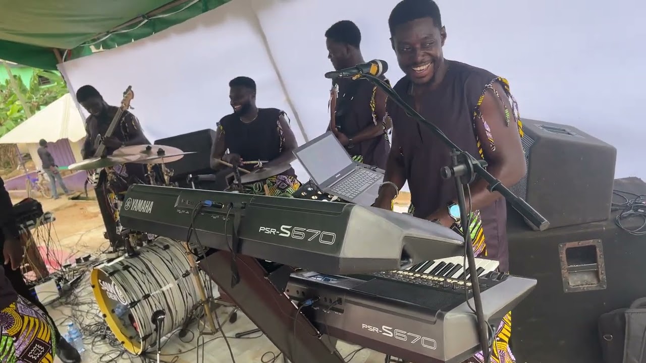 Captain Smart and the Sankofa Crew with an Energetic performance 🔥🔥🔥🔥🎹🎸