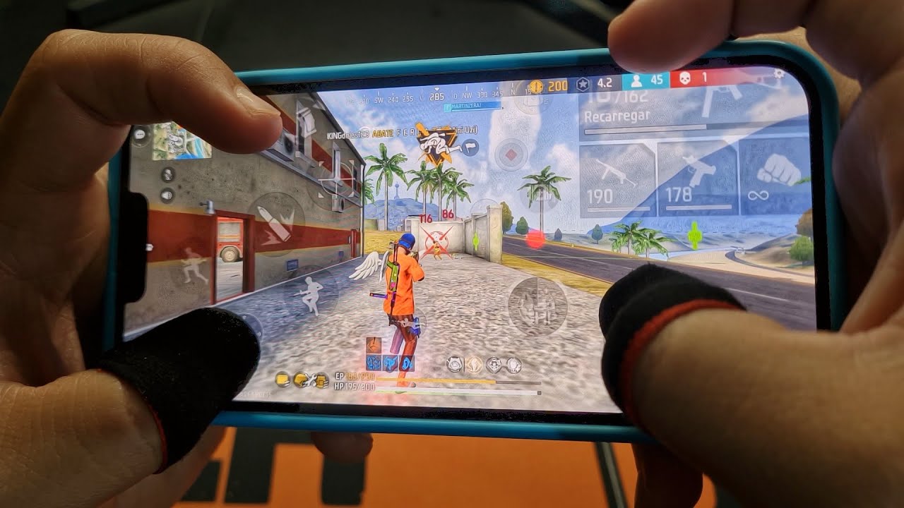 JOGUEI COM 2 UMP NESSE DESAFIO SOLO X SQUAD!! HANDCAM FREE FIRE MOBILE! 