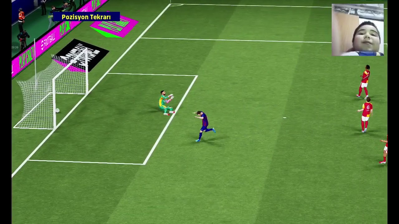 Futbol oynuyoruz