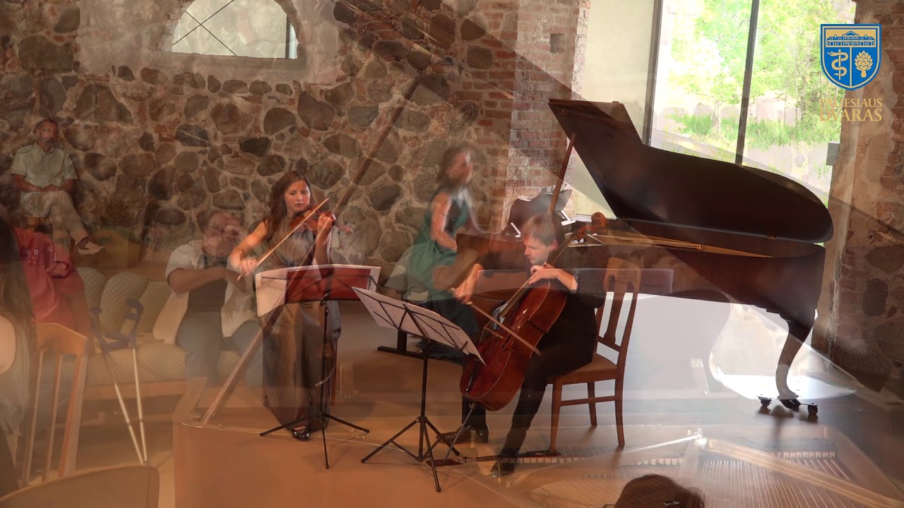 Gleb Pyšniak , Dalia Dėdinskaitė and Simona Zajančauskaitė - Anatolijus Šenderovas “Giesmė ir šokis”