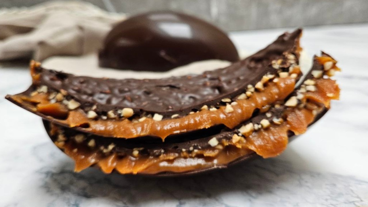 Ovo de Páscoa Crocante com Caramelo Salgado - O ovo mais delicioso que você vai provar na sua vida!