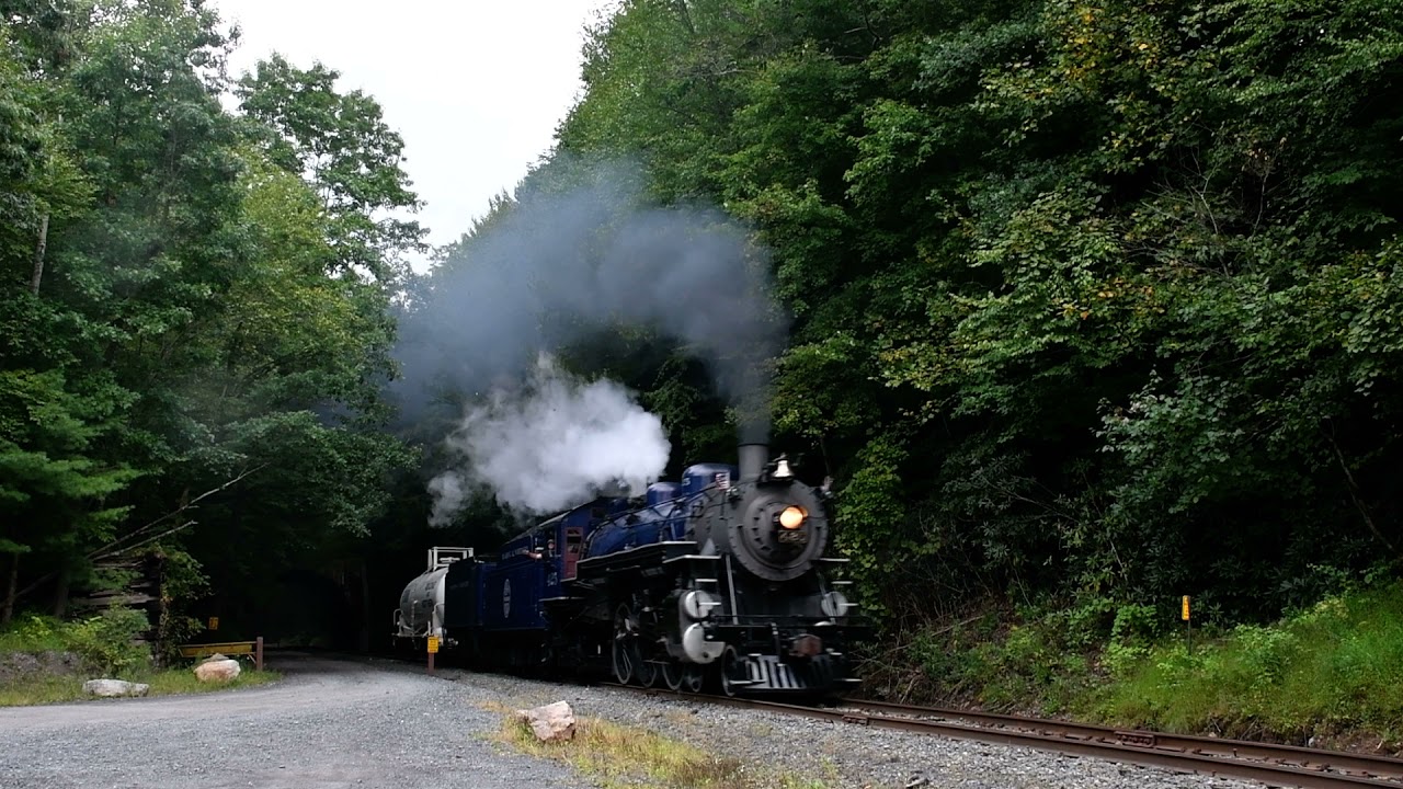 RBMN 425 approaching Nesquehoning, PA 9 12 2021