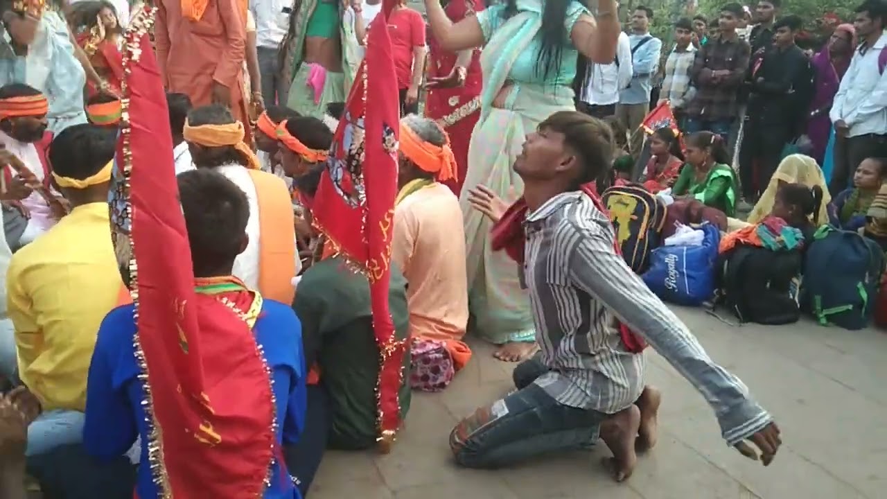 જય મહાકાળી માં નું ભજન ગાયક કલાકાર મલા ભાઈ ડામોર નંબર 9979516189