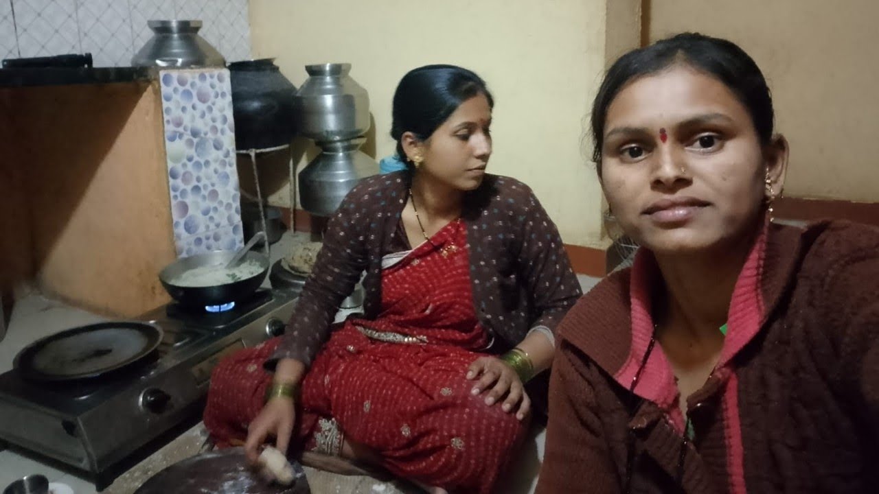 काम आवरता आवरता 10 वाजले 🥰