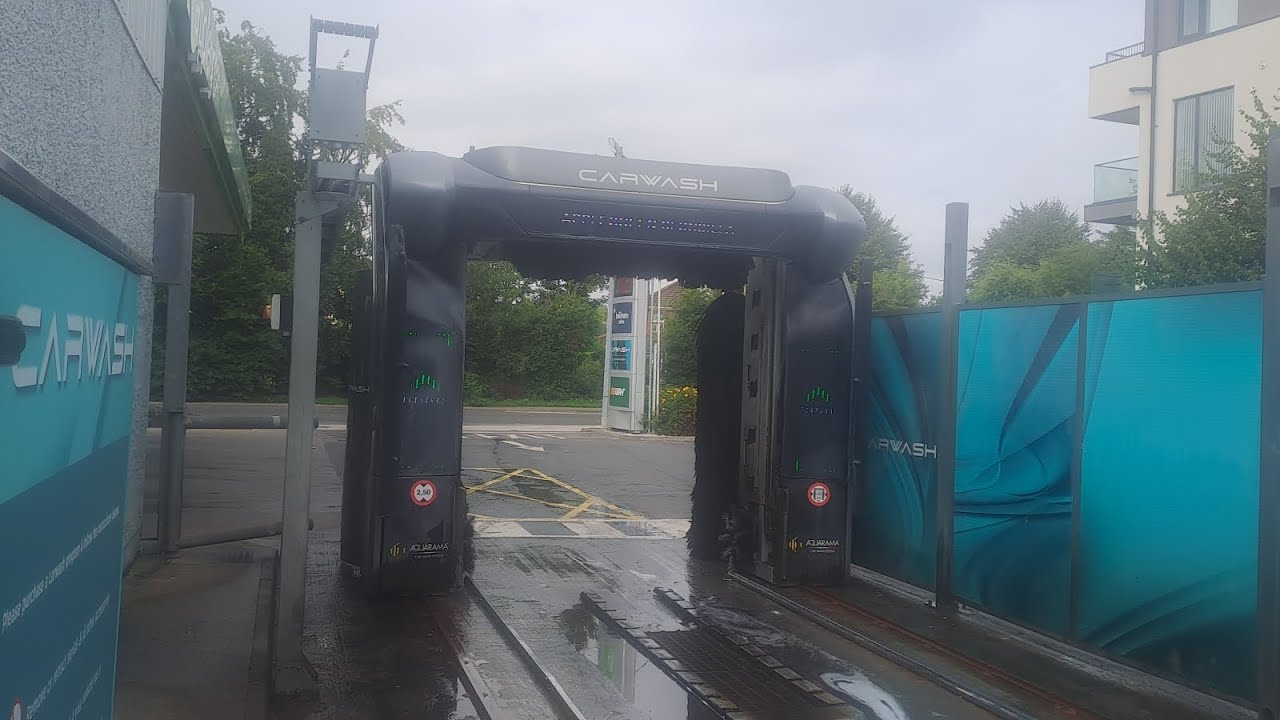 Stargate s10 car wash at Applegreen clonsilla road. Dublin 