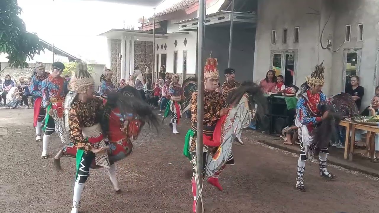 KRIDA WAHYU BUDAYA PERFOME DI BUMI RATU#mendemjaranan #jaranan #ndadi #kudalumping #tarian 