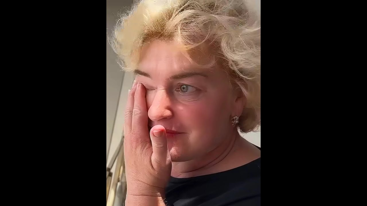 乌克兰丈母娘首次来中国探亲，结果却被上海繁华景象给震撼哭了， 直呼像是来到了未来！#中国旅游  #旅游  #外国博主在中国