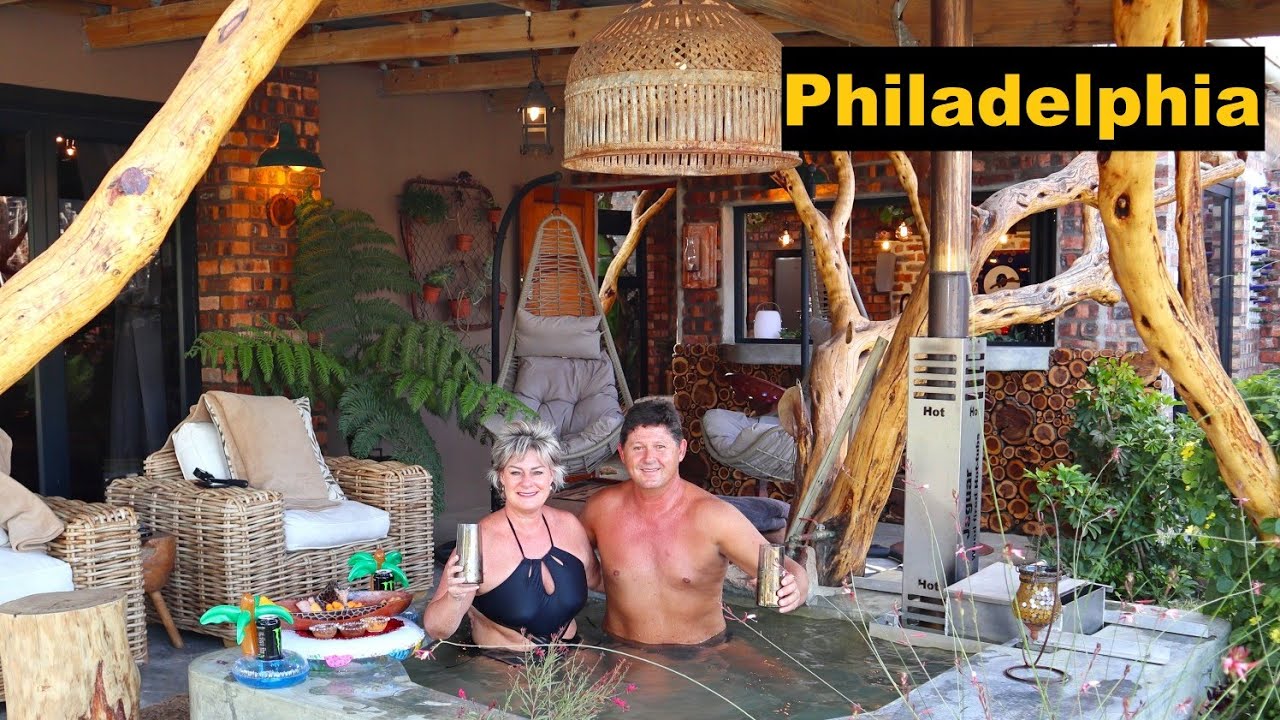 This is the ultimate breakaway. Relax with game viewing from hot tub, bushfeld feel. It's just magic