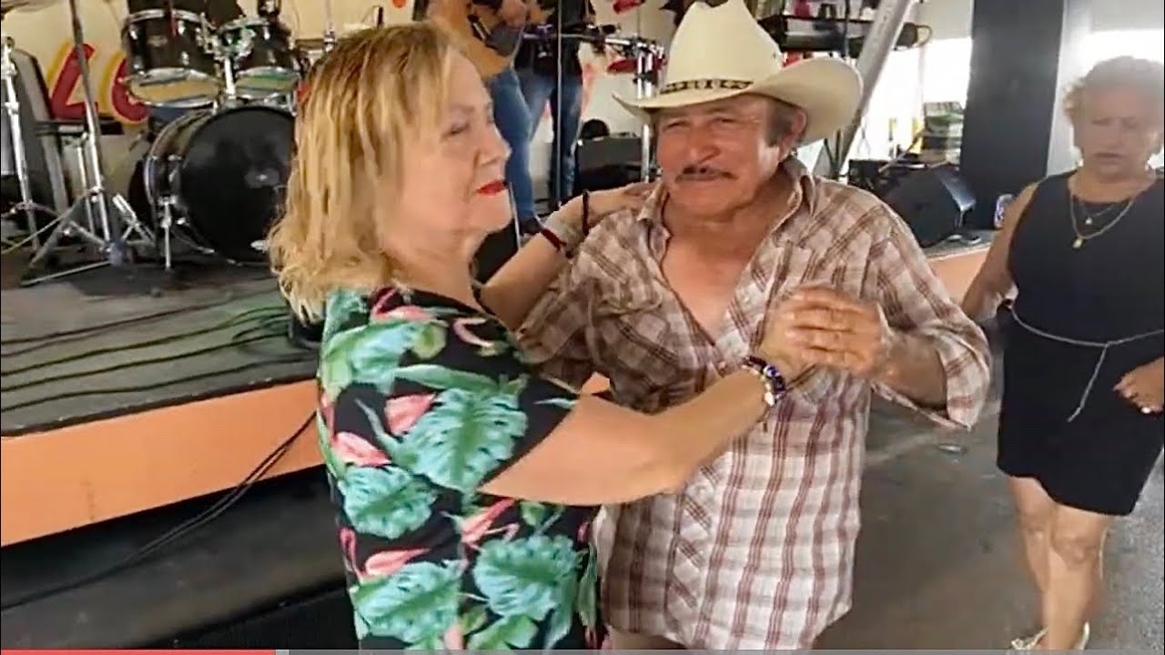 De Regreso a Houston con Grupo Aliados desde La Capitol Flea Manet
