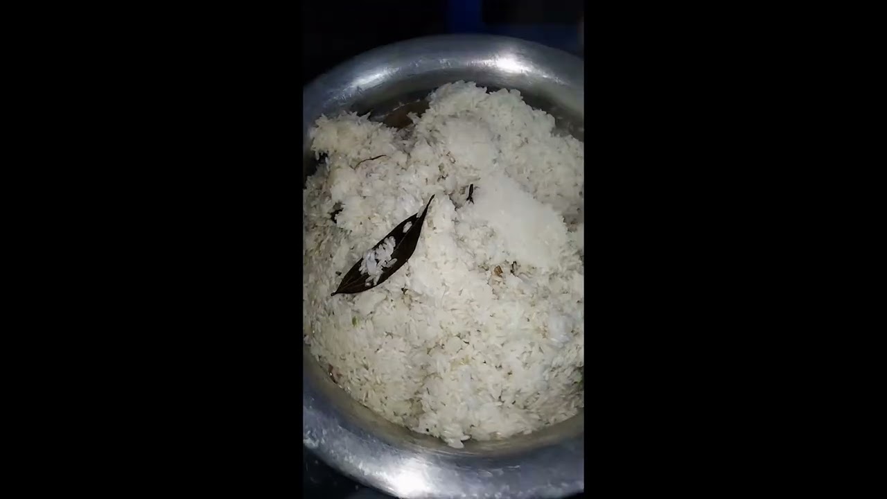 সাদা পোলার সাথে ছোট ইলিশ মাছ ভাজি করলাম খাইলাম