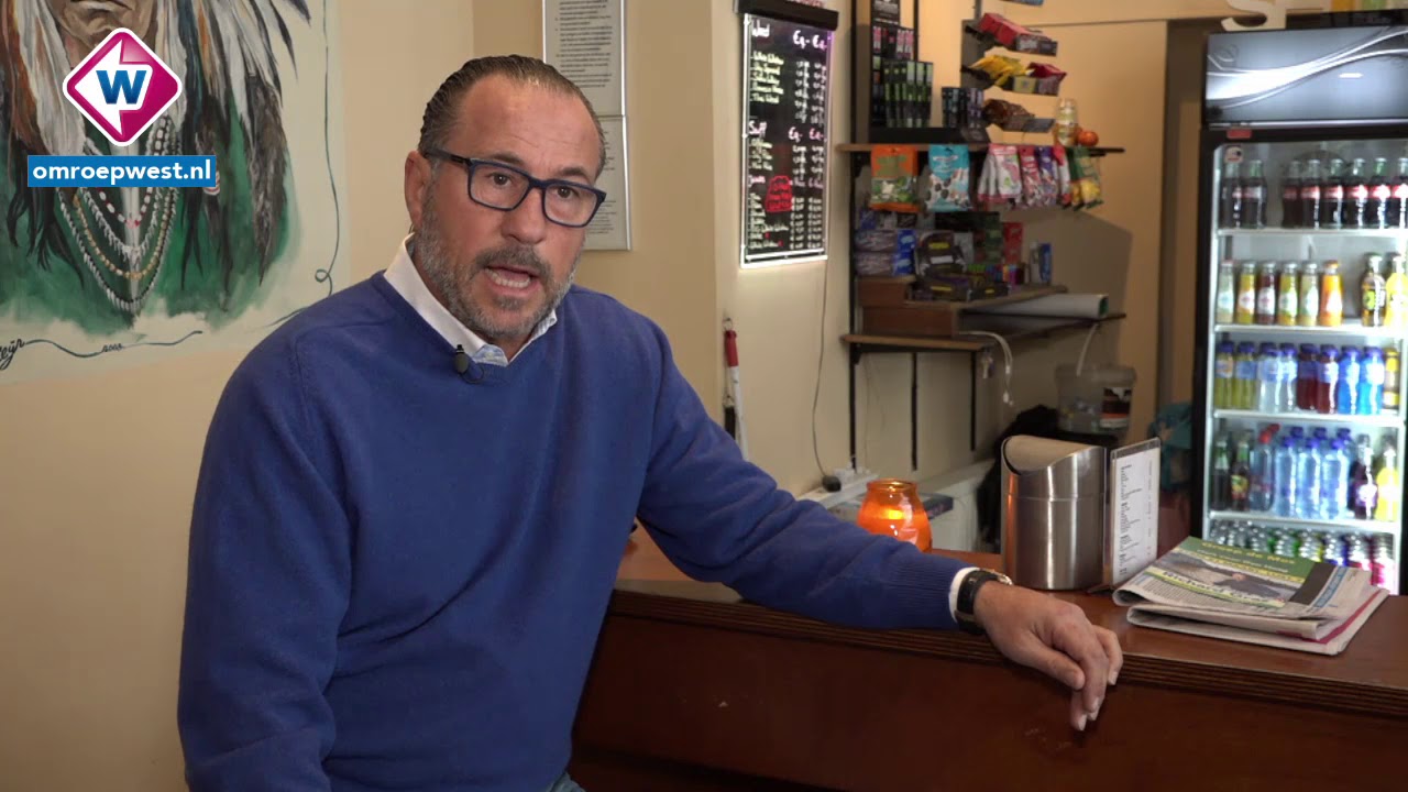 Richard Gras (Groep de Mos) is coffeeshophouder en wil de Haagse raad in