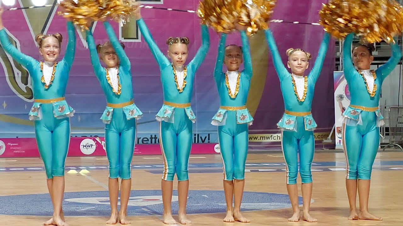 Majorettes PLESNI KLUB A ZAGREB/ MIX mini formation,  Zadar 2023 Majorette World Championship