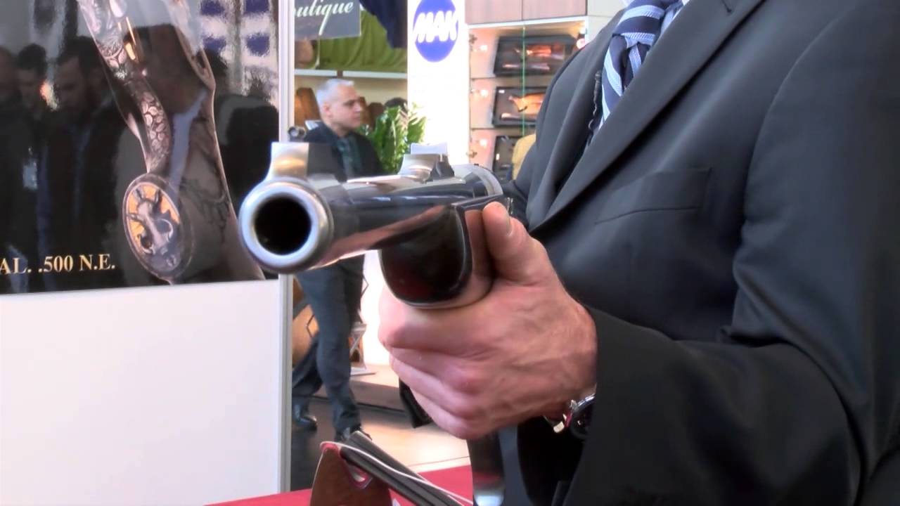 Elefantentöter: Das größte Kaliber auf der Waffenmesse