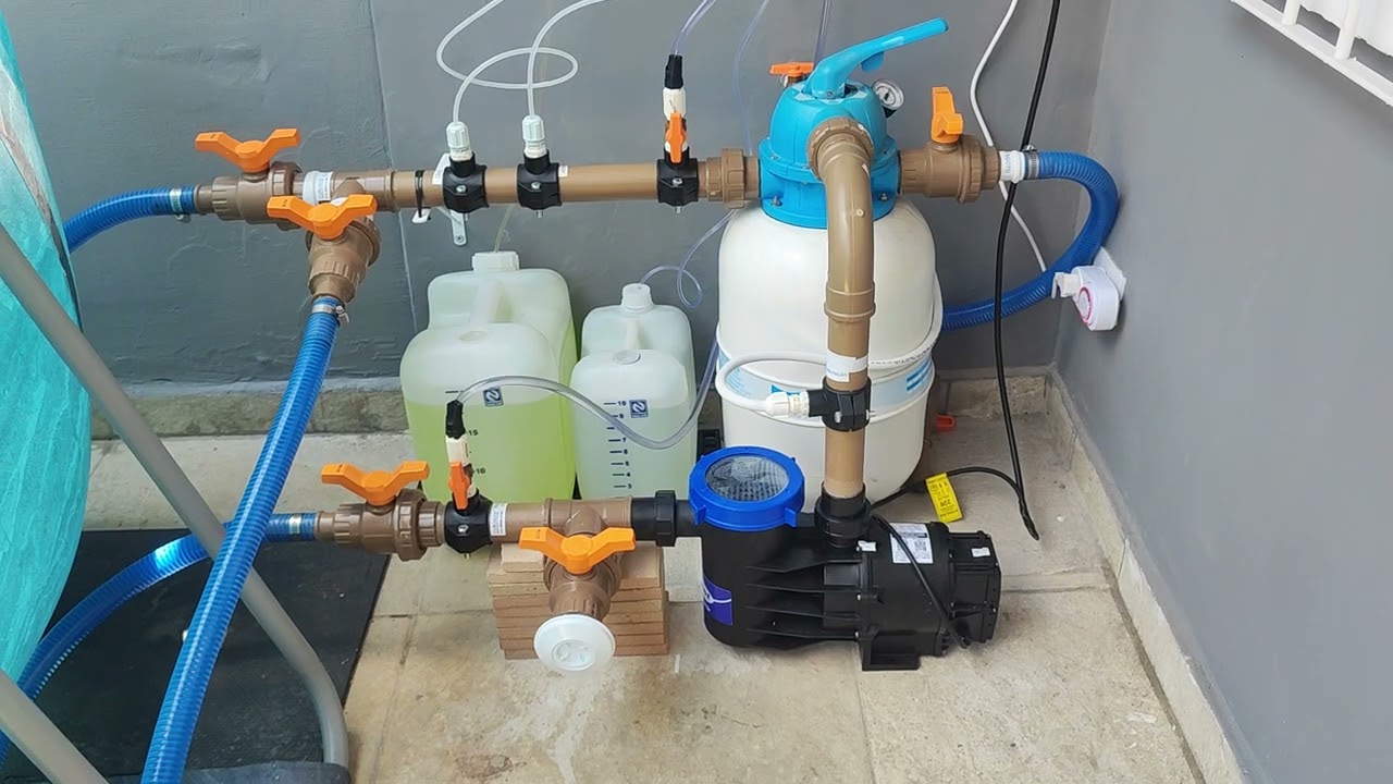 Piscina estrutural com filtro de areia e automação no tratamento da água