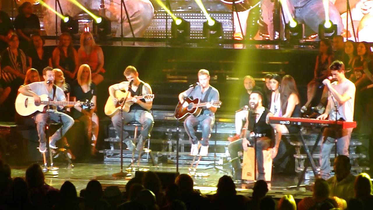Backstreet Boys Acoustic Madeleine Medley (with typical BSB goofing around)