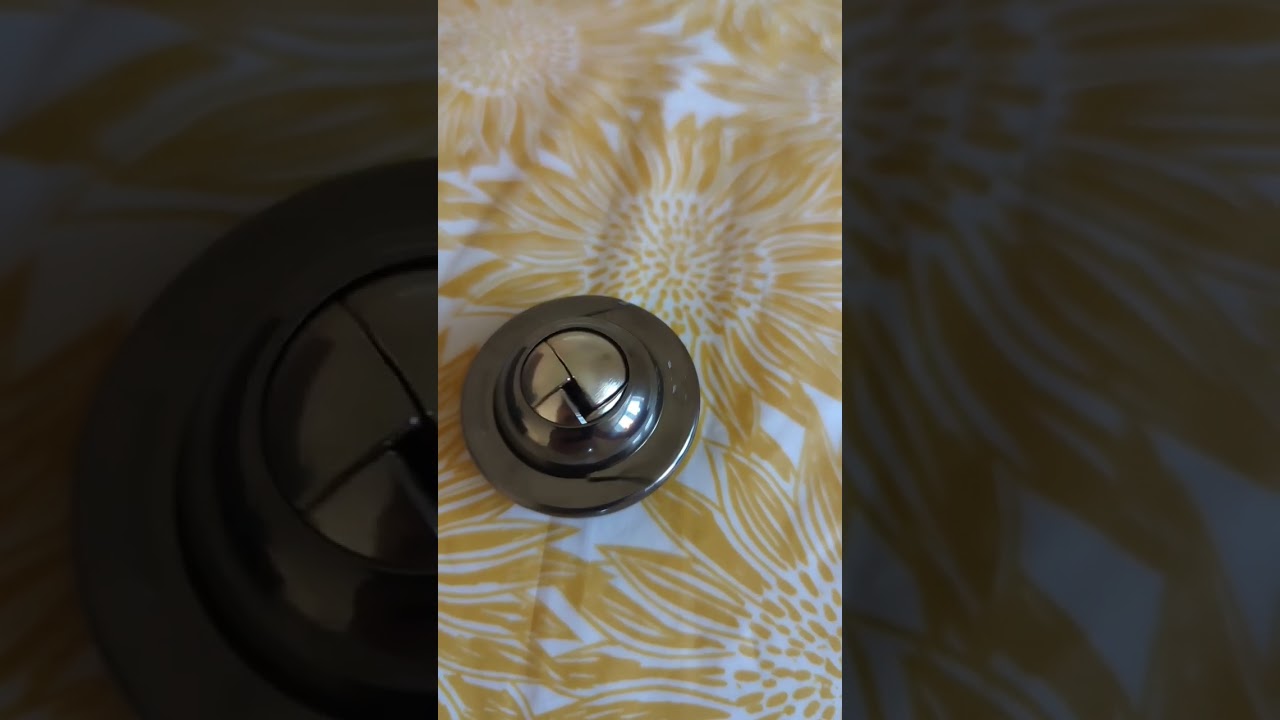 so addictive to look at!! #hanayama #shorts #puzzle #brainteaser #metalpuzzle