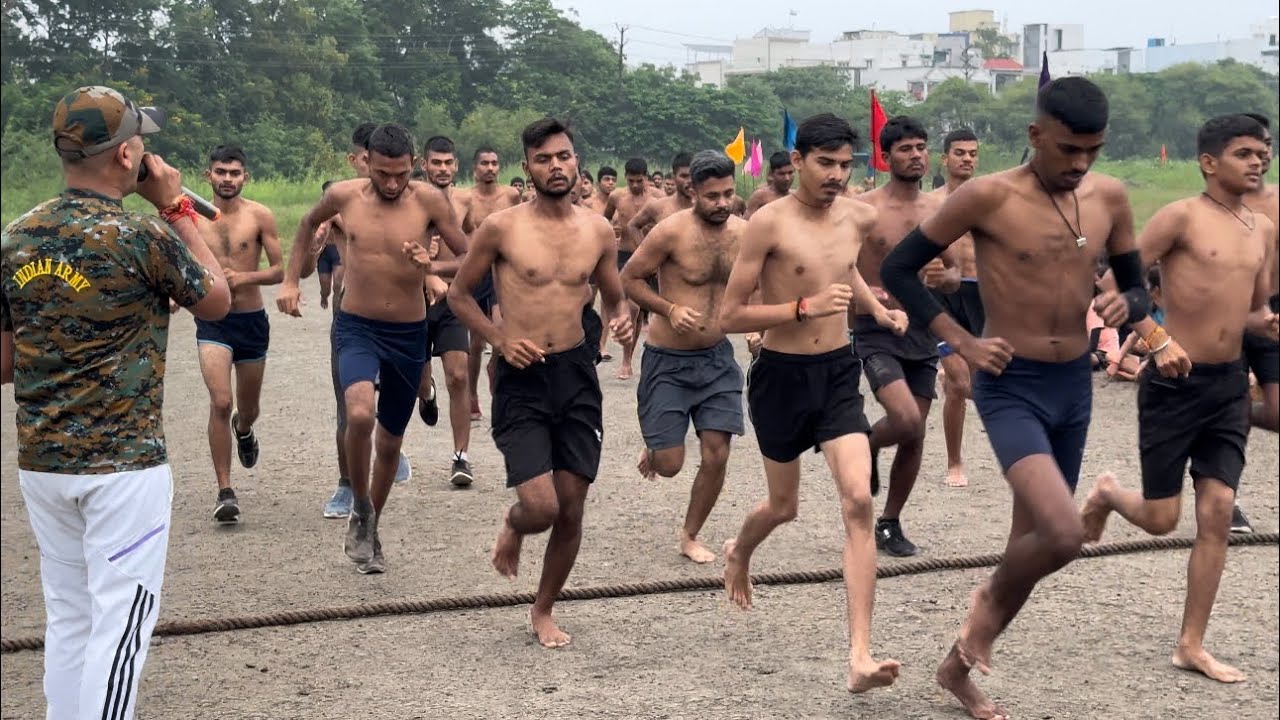1600 Meter 4 Round Excellent kaise mare | ARMY भर्ती में 4 चक्कर कैसे मारे | INDORE PHYSICAL ACADEMY