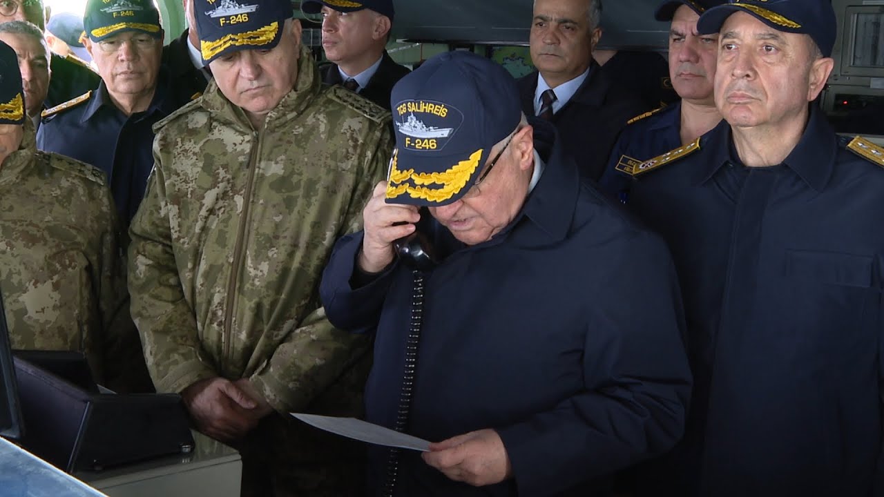 Millî Savunma Bakanı Yaşar Güler TCG SALİHREİS'ten Seslendi