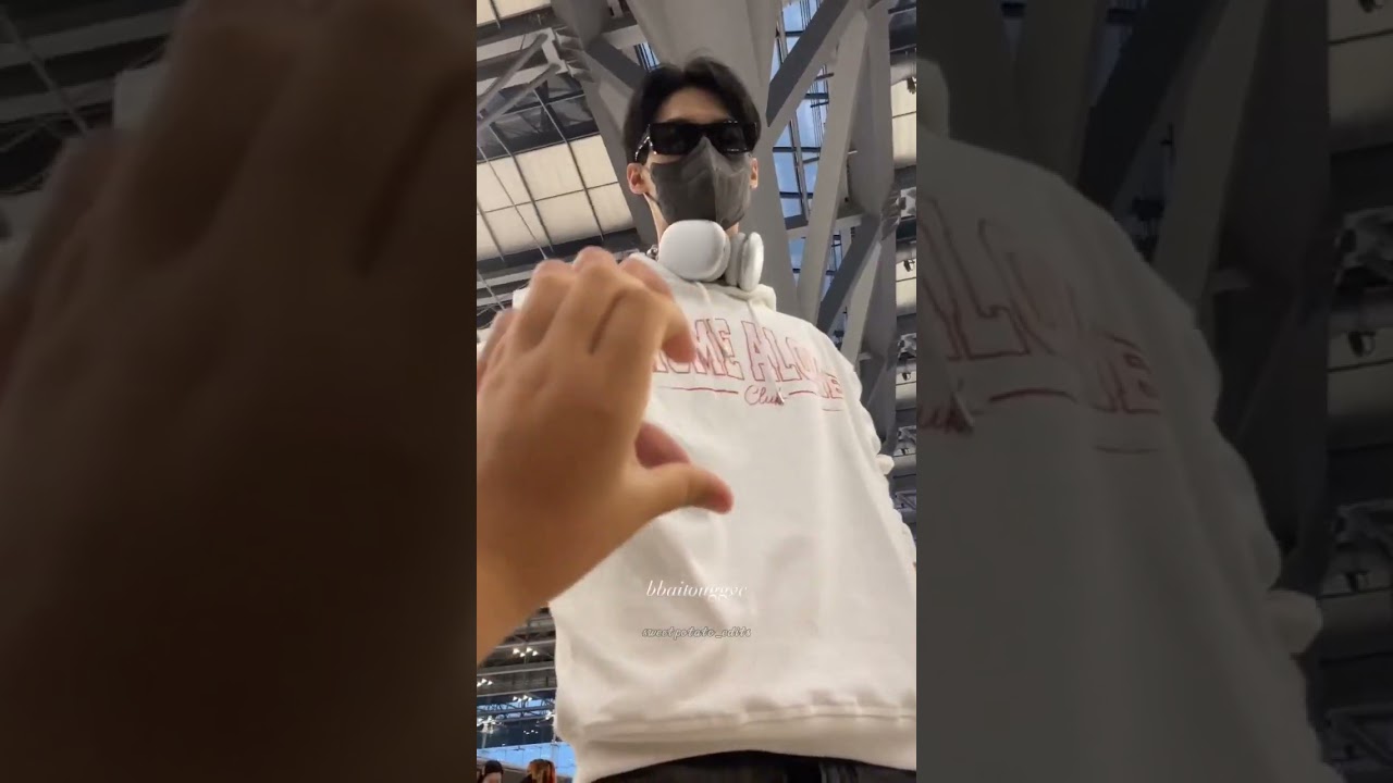 Win always teasing his fans 🤣🤣 #winmetawin #snowballpower #fans #cute #funny #shorts #ytshorts #win