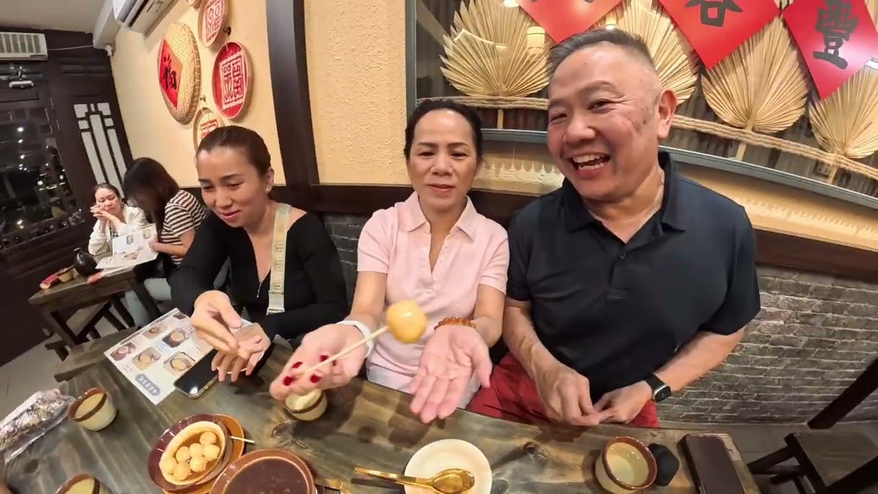 Vietnam tea house dessert 2025