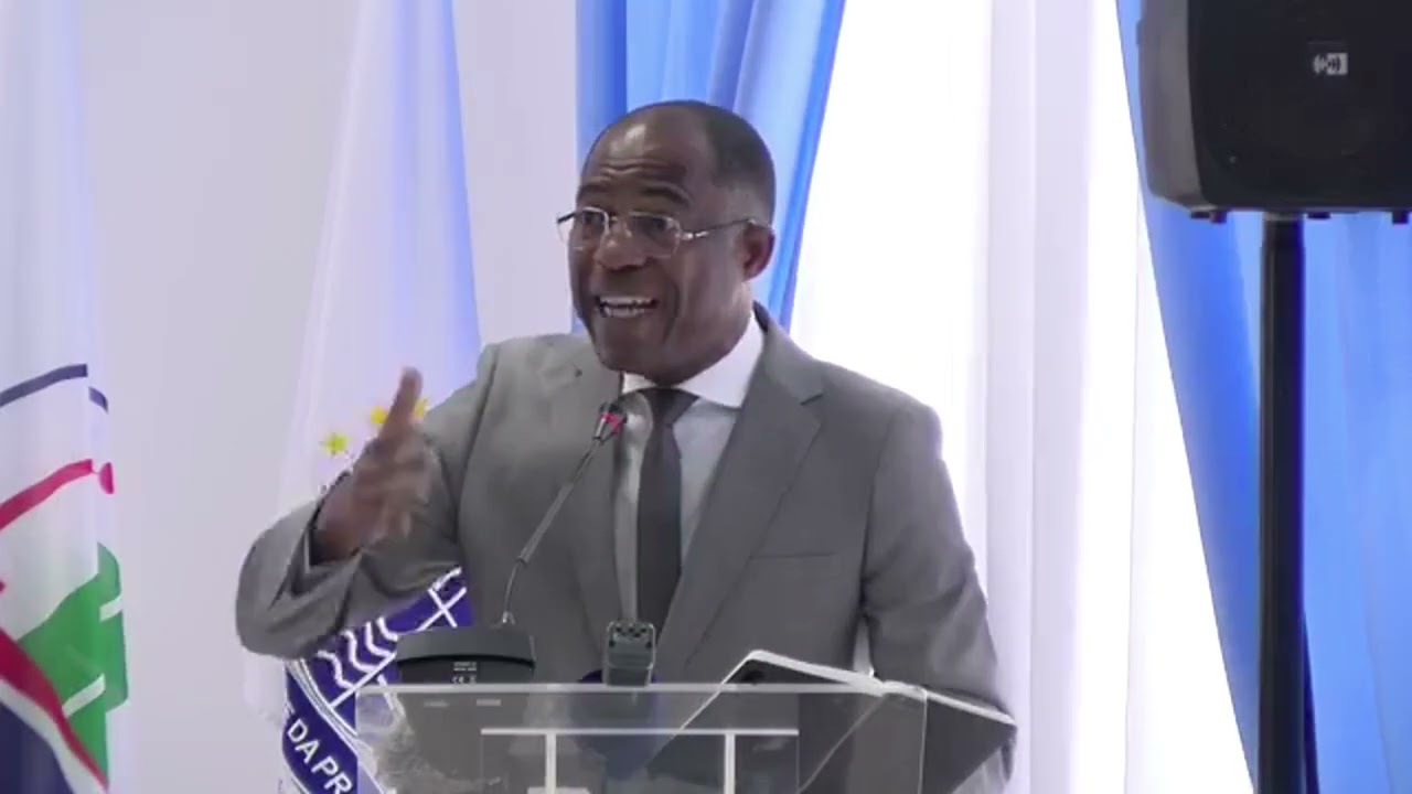 Discurso de FRANCISCO CARVALHO na III Sessão Ordinária da Assembleia Municipal da Praia [Parte 1/7]