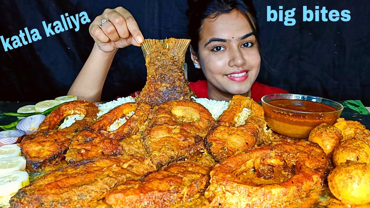 ASMR Eating spicy Fish curry /কাতলা কালিয়া with white rice & onion salad | MUKBANG | EATING SHOW 😋👌