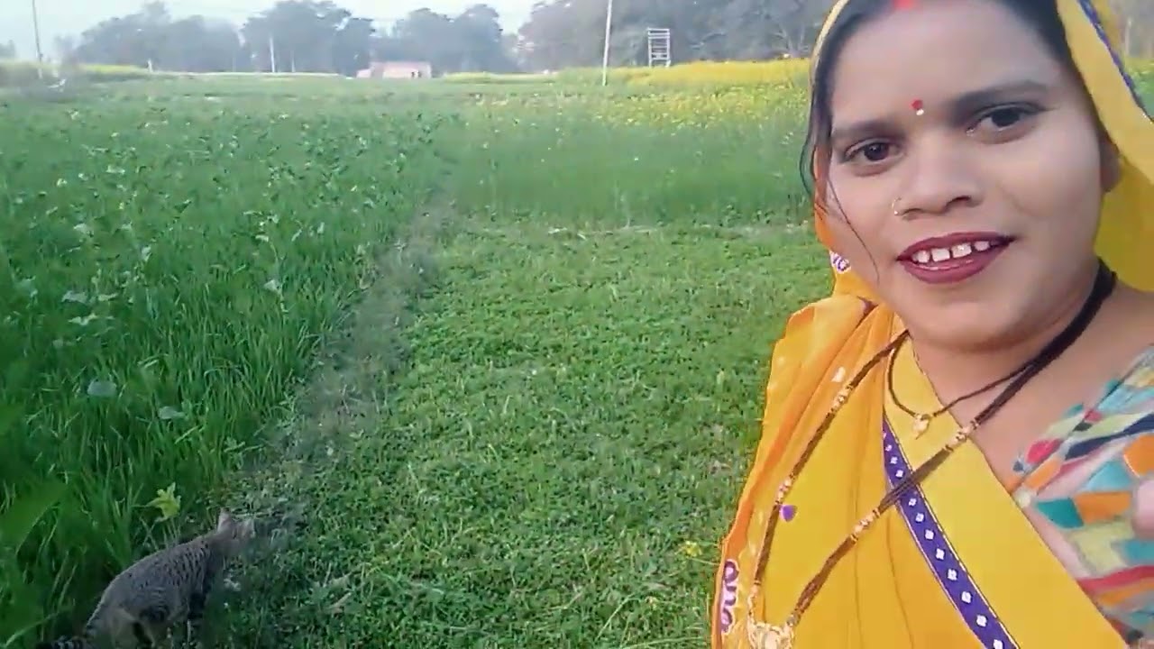 Radhe Radhe dosto maine I hu Apne khet me aalu khodne