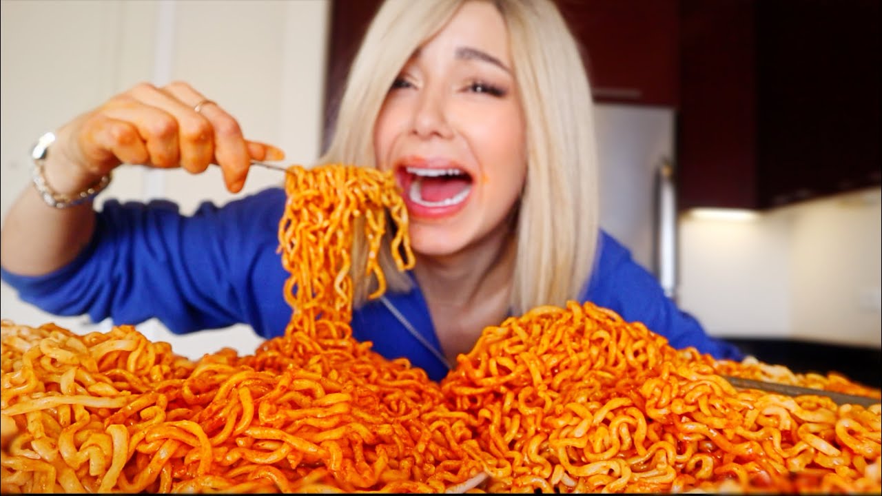 NIŃA COME NOODLES MAS PICANTES DEL MUNDO🔥🔥🔥