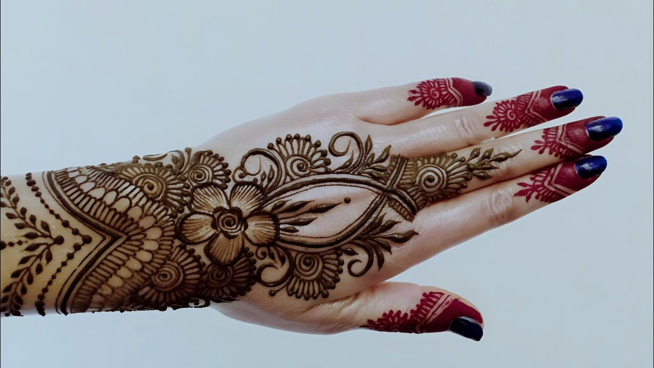Festive Henna Art of Celebration/Easy and Simple Designs for Holiday Season