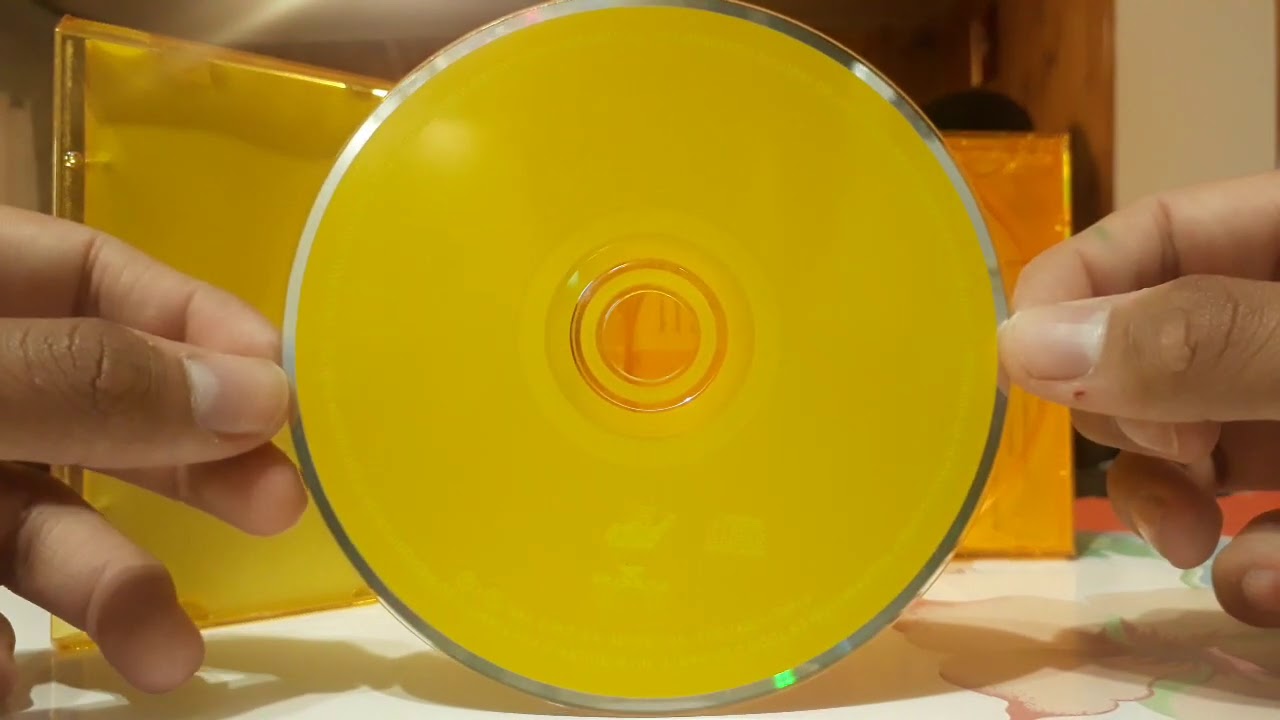 mostrándote la primera edición del álbum 