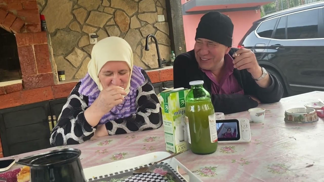 SMIJEH: Mama i babo se prisjecaju ŽIVOTA *želja joj da ode u ..*