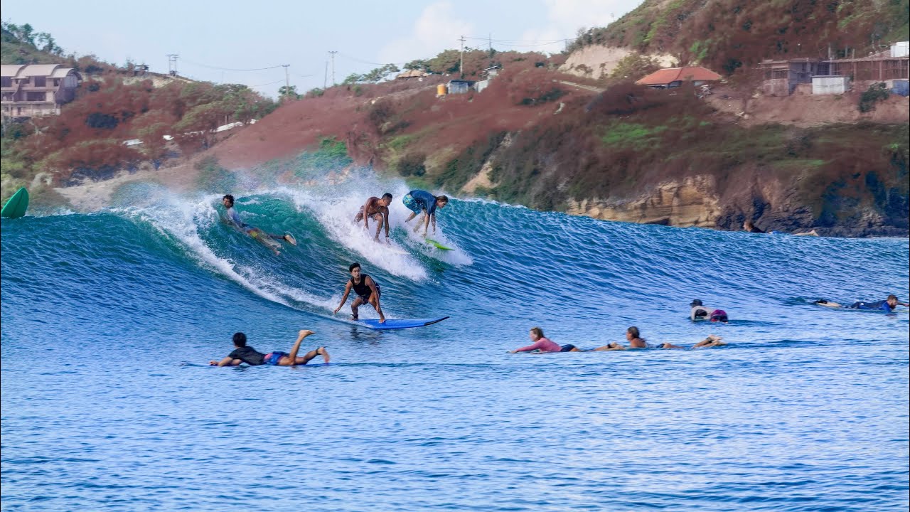 Lombok, Gerupuk - Surf and a small head ding