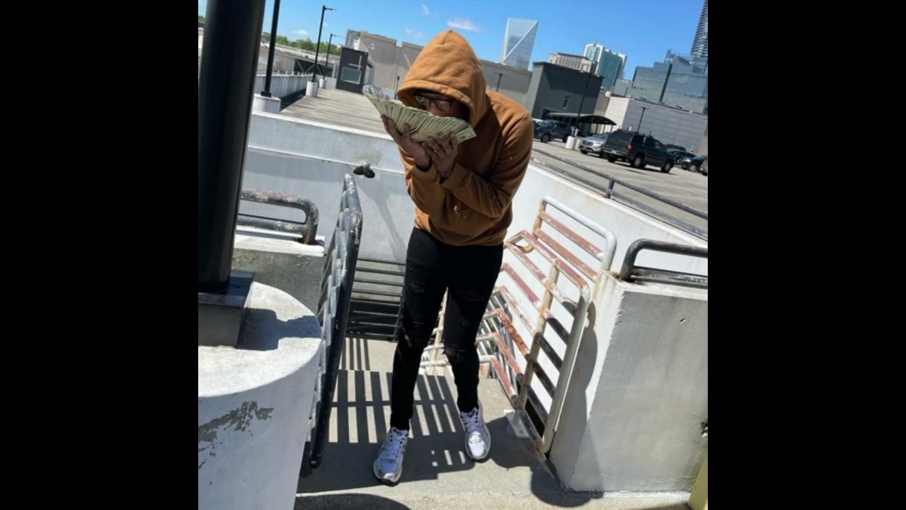 VonOff1700 Sample Type Beat "Crazy Lifestyle"