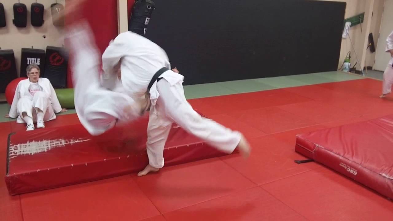 Uki Otoshi Floating Drop Throw (Standing Variation)