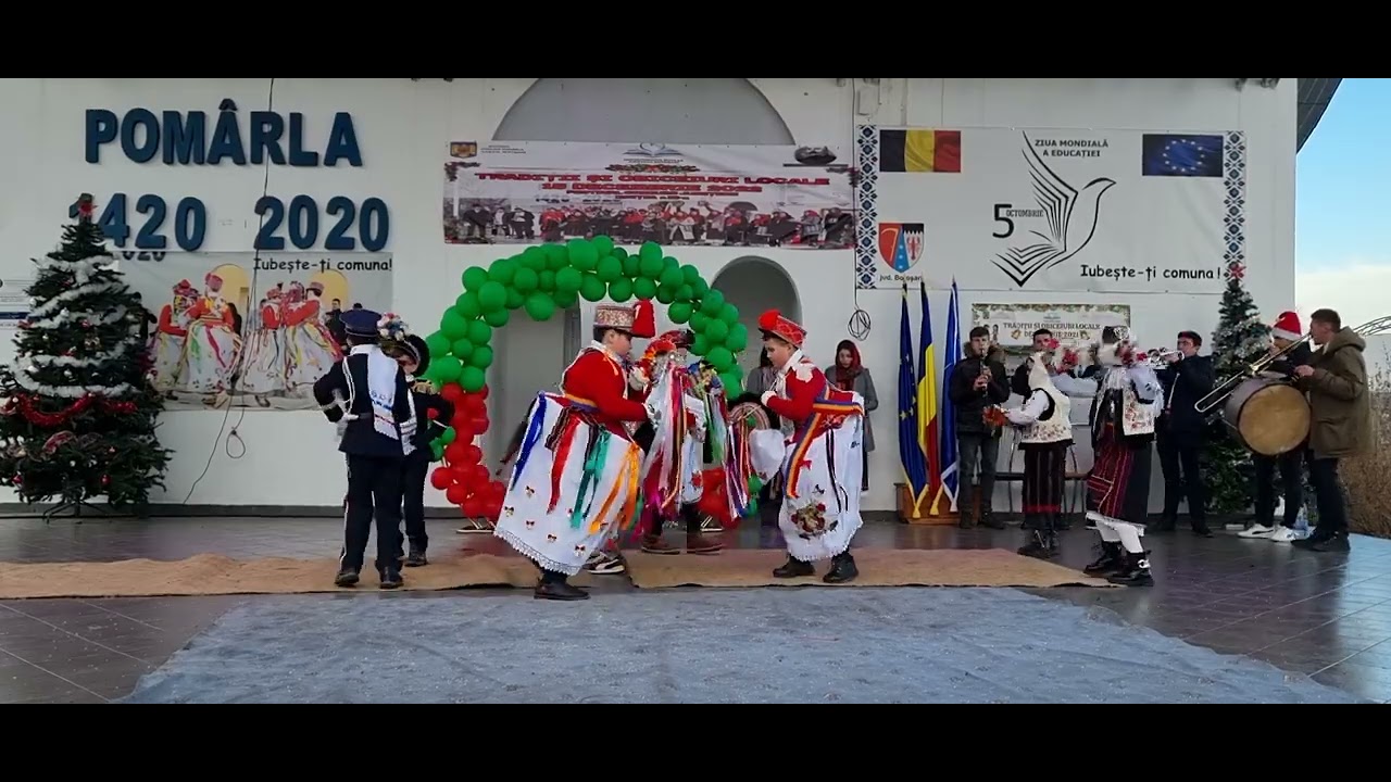 Școlarii din clasa IV-a ,de la Liceul Teoretic 